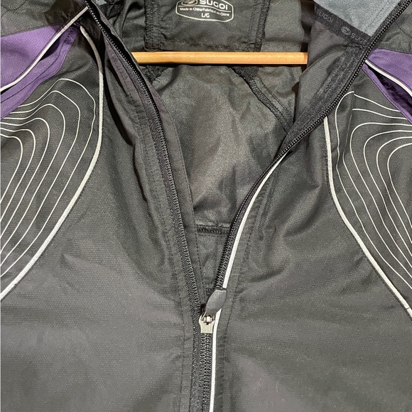 Vintages Woman’s size Large Sugoi Convertible Running Jacket. - Picture 2 of 5